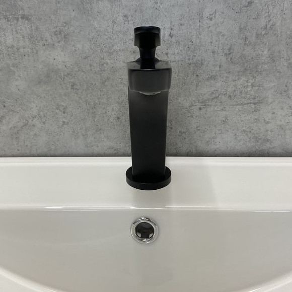 Смеситель для раковины Comforty FC088A-CMT 00004149945 Черный Смеситель для раковины Comforty FC088A-CMT 00004149945 Черный