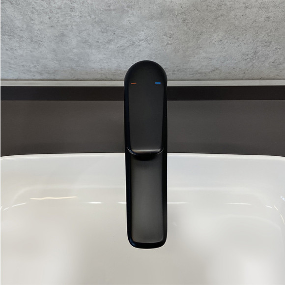 Смеситель для раковины Comforty FC074B-CMT 00-00004534 Черный Смеситель для раковины Comforty FC074B-CMT 00-00004534 Черный