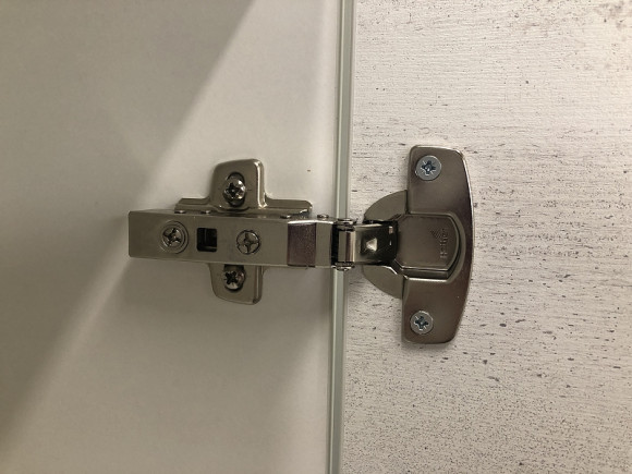 Зеркало со шкафом Comforty Прага 75 00004144199 Дуб белый Зеркало со шкафом Comforty Прага 75 00004144199 Дуб белый