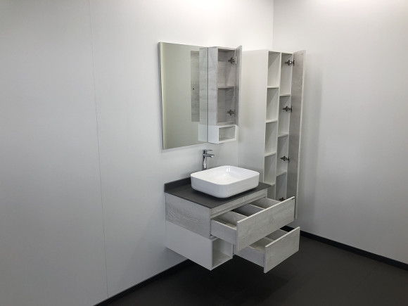 Зеркало со шкафом Comforty Прага 75 00004144199 Дуб белый Зеркало со шкафом Comforty Прага 75 00004144199 Дуб белый