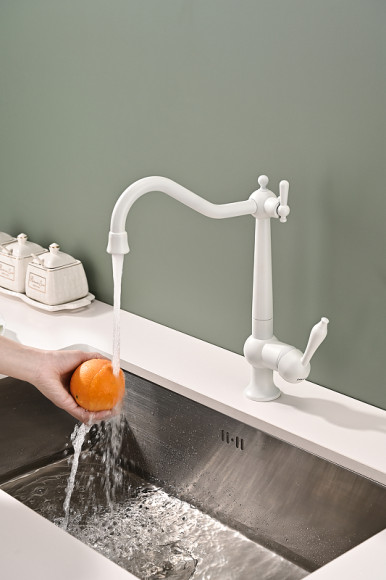 Смеситель для кухни Paulmark Retro Re213226-431 Белый матовый Смеситель для кухни Paulmark Retro Re213226-431 Белый матовый