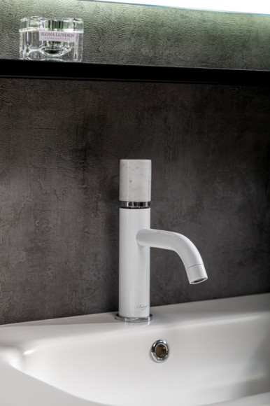 Смеситель для раковины Boheme Stick 121-W-MR-WHITE Белый Смеситель для раковины Boheme Stick 121-W-MR-WHITE Белый