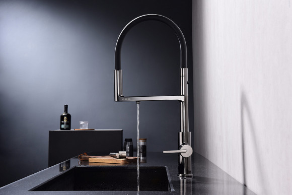 Смеситель для кухни Paulmark Tornado To213402-GB Черный глянцевый