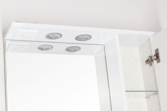 Зеркало со шкафом Style Line Эко фьюжн Панда 65 С подсветкой Белый глянец Зеркало со шкафом Style Line Эко фьюжн Панда 65 С подсветкой Белый глянец