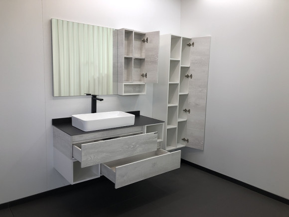 Зеркало со шкафом Comforty Прага 120 00004136262 Дуб белый Зеркало со шкафом Comforty Прага 120 00004136262 Дуб белый