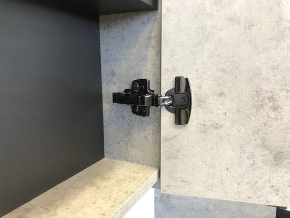 Зеркальный шкаф Comforty Франкфурт 60 00-00004331 Бетон светлый Черное матовое Зеркальный шкаф Comforty Франкфурт 60 00-00004331 Бетон светлый Черное матовое