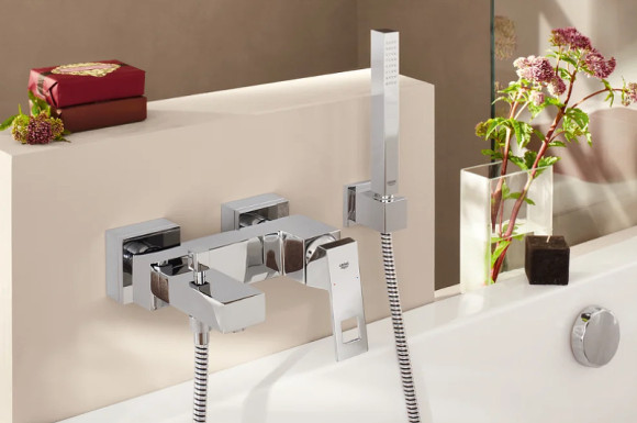 Смеситель для ванны Grohe Eurocube 23141000 Хром Смеситель для ванны Grohe Eurocube 23141000 Хром