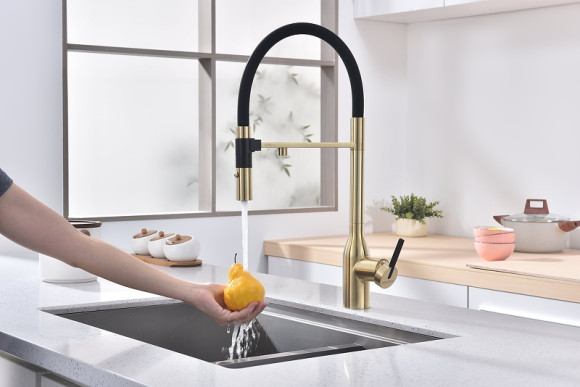 Смеситель для кухни Paulmark Magneto One Ma213188-SBG Светлое брашированное золото