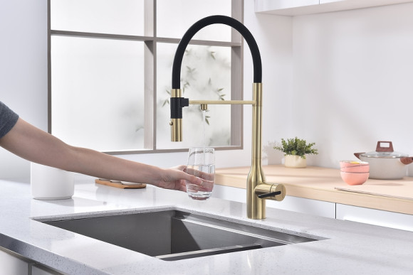 Смеситель для кухни Paulmark Magneto One Ma213188-SBG Светлое брашированное золото