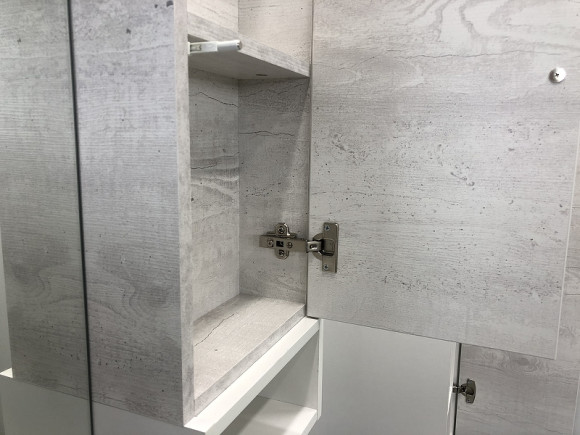 Зеркало со шкафом Comforty Прага 90 00004136263 Дуб белый Зеркало со шкафом Comforty Прага 90 00004136263 Дуб белый