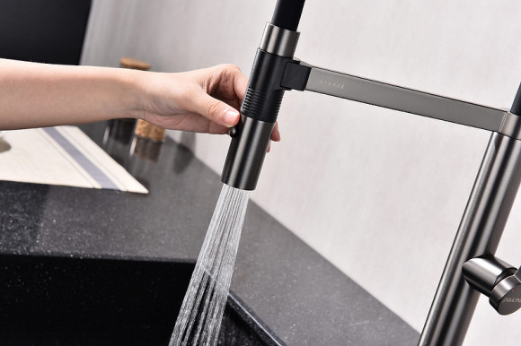 Смеситель для кухни Paulmark Leader Le214101-B Беретта