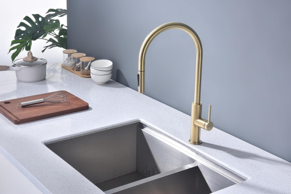 Смеситель для кухни Paulmark Senso Se215180-SBG Светлое брашированное золото