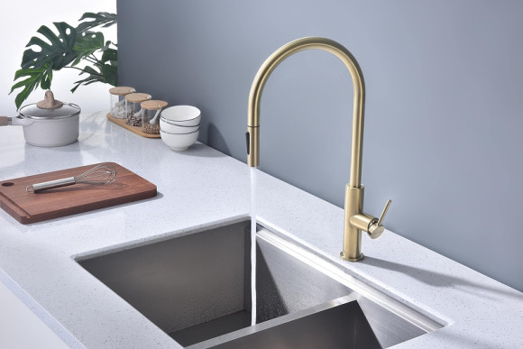 Смеситель для кухни Paulmark Senso Se215180-SBG Светлое брашированное золото