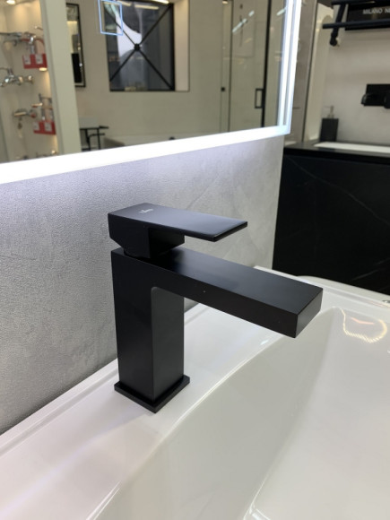 Смеситель для раковины Timo Selene 2061/03F Черный