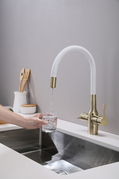 Смеситель для кухни Paulmark Salix Sa213419-BRw Бронза Белый