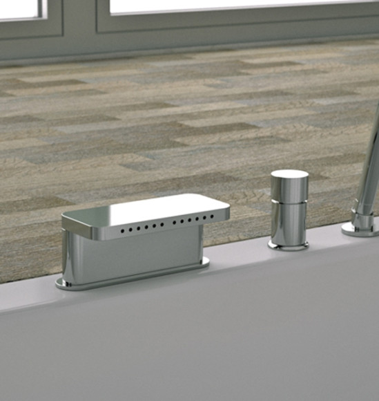 Смеситель на борт ванны Remer Class Line L06 Хром