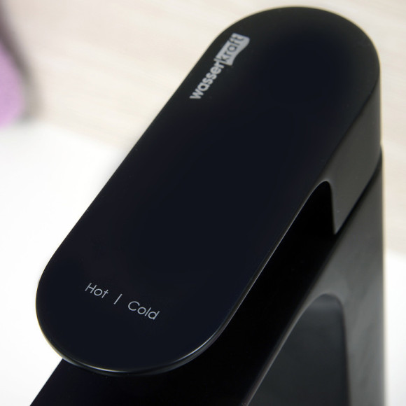 Смеситель для раковины WasserKRAFT Elbе 7403H Черный матовый Смеситель для раковины WasserKRAFT Elbе 7403H Черный матовый