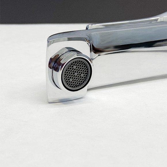 Смеситель для раковины Comforty FC066B-CCT 00-00004521 Хром Смеситель для раковины Comforty FC066B-CCT 00-00004521 Хром