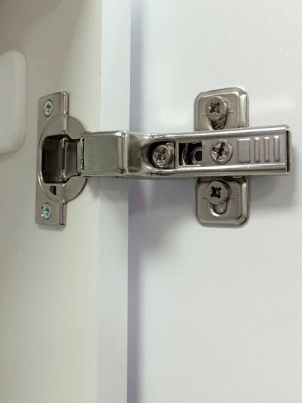 Зеркальный шкаф Континент Allure LED 55 R МВК003 с подсветкой Белый Зеркальный шкаф Континент Allure LED 55 R МВК003 с подсветкой Белый