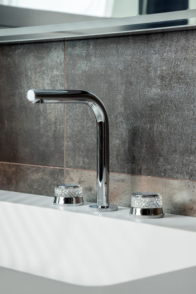 Смеситель для раковины Boheme Aura 152-CR-A Хром