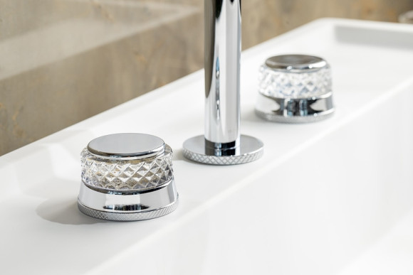 Смеситель для раковины Boheme Aura 152-CR-A Хром