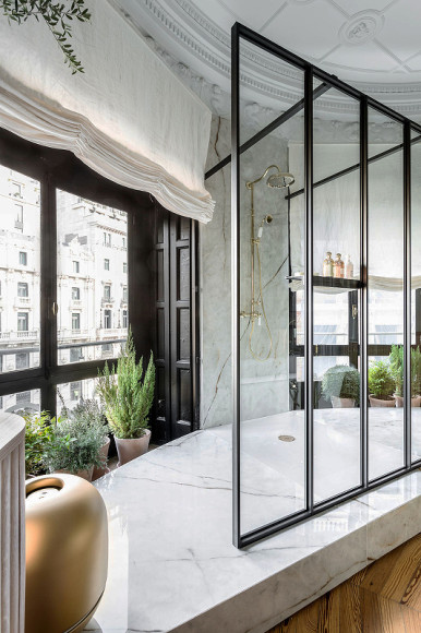 Душевая система Jacob Delafon Cleo 1889 E24311-BGG Золото глянцевое Душевая система Jacob Delafon Cleo 1889 E24311-BGG Золото глянцевое