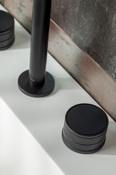 Смеситель для раковины Boheme Prestige 152-B-PR Черный матовый