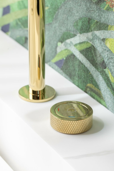 Смеситель для раковины Boheme Tech 158-G Золото