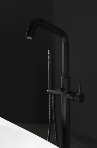 Смеситель для ванны Allen Brau Priority 5.31008-31 Черный матовый Смеситель для ванны Allen Brau Priority 5.31008-31 Черный матовый