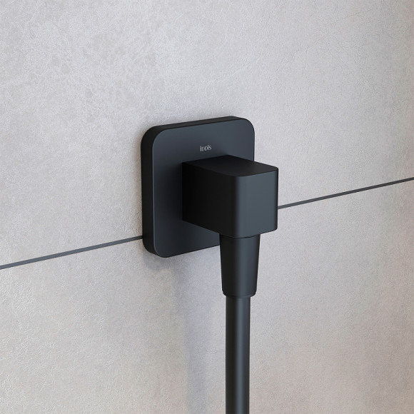 Шланговое подключение Iddis Slide SLIBL00i62 Черное матовое