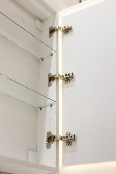 Зеркальный шкаф BelBagno Marino 40 SPC-MAR-400/800-1A-LED-TCH с подсветкой Белый