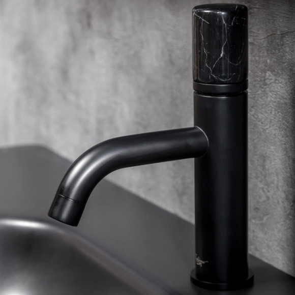 Смеситель для раковины Boheme Stick 121-B-MR-B Черный