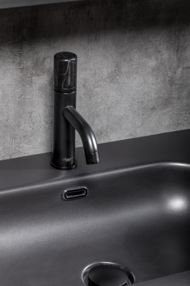 Смеситель для раковины Boheme Stick 121-B-MR-B Черный