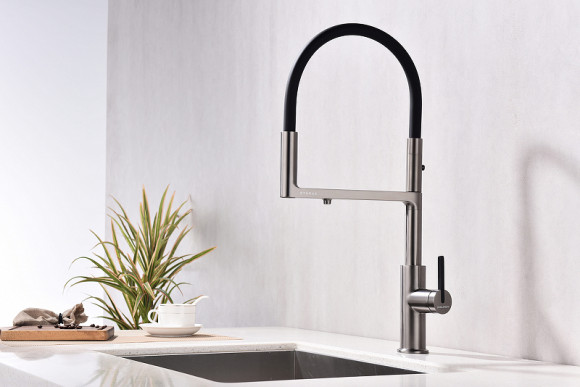 Смеситель для кухни Paulmark Tornado To213402-B Беретта