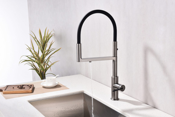 Смеситель для кухни Paulmark Tornado To213402-B Беретта