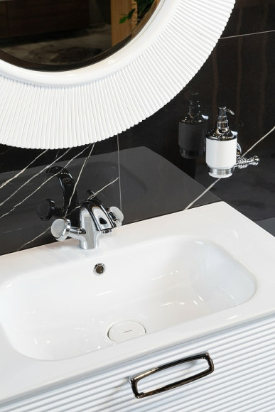 Зеркало Boheme Armadi Art Shine 82 528-W Light с подсветкой Белое