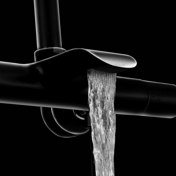 Душевая система Vincea Esse VSFS-1E1TMB с термостатом Черная матовая Душевая система Vincea Esse VSFS-1E1TMB с термостатом Черная матовая