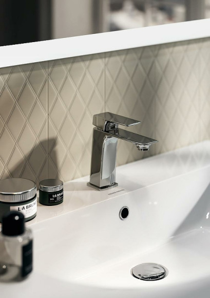 Смеситель для раковины Kerama Marazzi Fioretto V2CR205KM Хром Смеситель для раковины Kerama Marazzi Fioretto V2CR205KM Хром