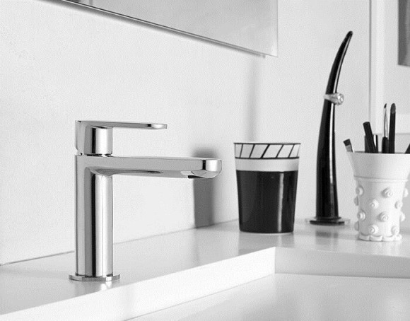 Смеситель для раковины Paffoni Candy CA071HCR Хром глянцевый