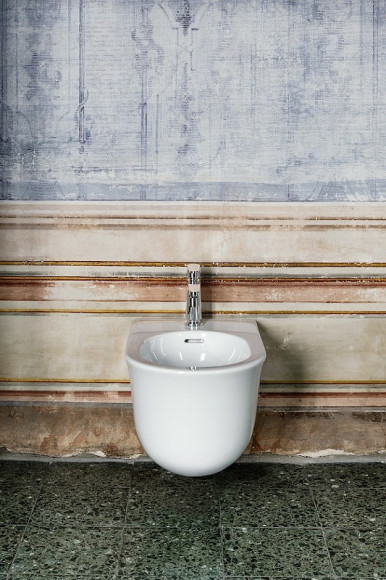 Биде Laufen New Classic 8.3085.1.400.302.1 подвесное Белое