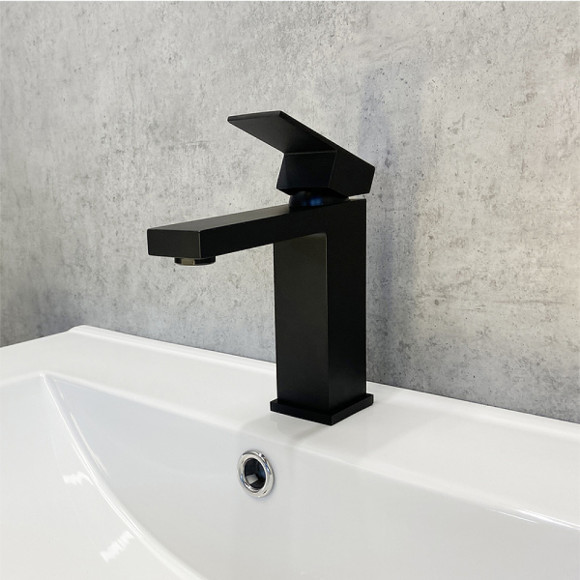 Смеситель для раковины Comforty FC045A-CMT 00004149949 Черный Смеситель для раковины Comforty FC045A-CMT 00004149949 Черный