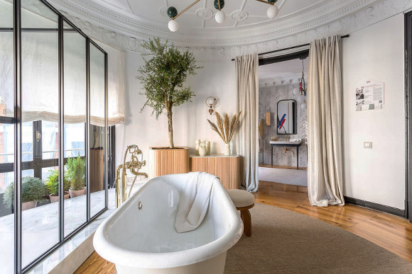 Смеситель для ванны Jacob Delafon Cleo 1889 E24314-BGG Золото глянцевое Смеситель для ванны Jacob Delafon Cleo 1889 E24314-BGG Золото глянцевое