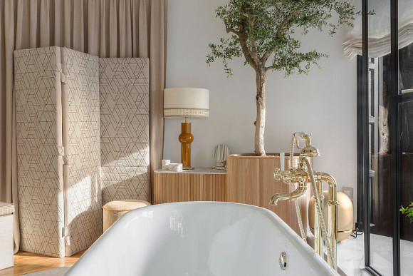 Смеситель для ванны Jacob Delafon Cleo 1889 E24314-BGG Золото глянцевое Смеситель для ванны Jacob Delafon Cleo 1889 E24314-BGG Золото глянцевое