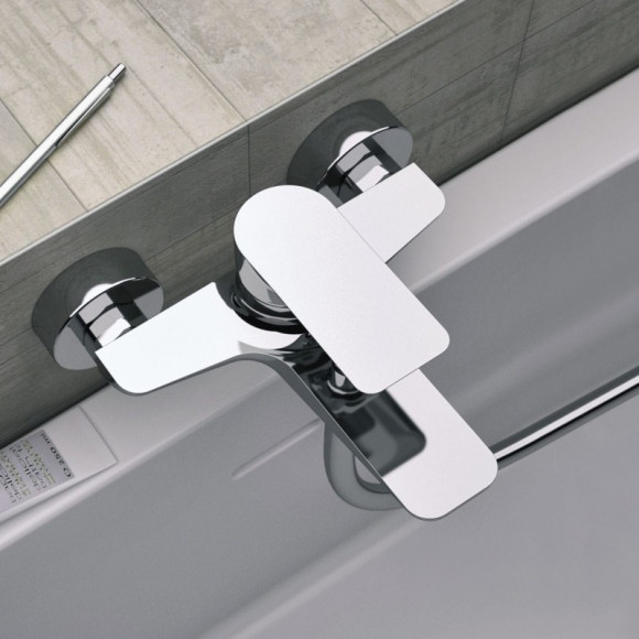 Смеситель для ванны Remer Infinity I02 Хром Смеситель для ванны Remer Infinity I02 Хром