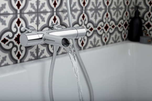 Смеситель для ванны Jacob Delafon Toobi E8992-CP с термостатом Хром Смеситель для ванны Jacob Delafon Toobi E8992-CP с термостатом Хром