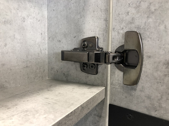 Зеркальный шкаф Comforty Эдинбург 60 00-00002043 Бетон светлый Зеркальный шкаф Comforty Эдинбург 60 00-00002043 Бетон светлый