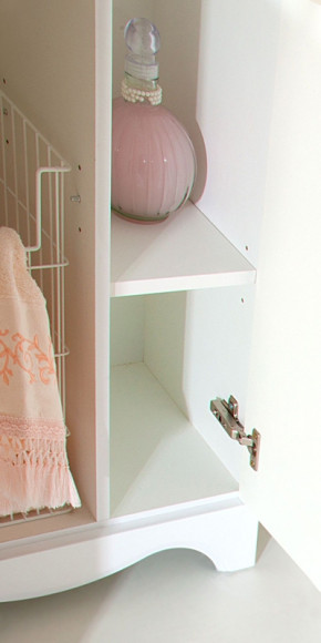 Шкаф пенал Бриклаер Анна 52 4627125411410 с бельевой корзиной Белый глянцевый